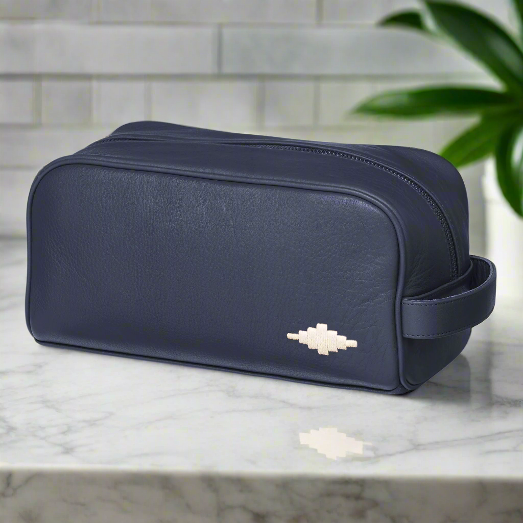 Hombre Washbag - Navy Leather